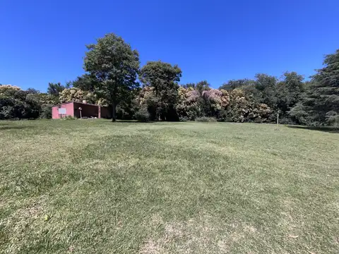Casa 6 ambientes con 2 baños