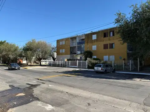 DEPARTAMENTO EN VENTA TALAR 4 AMBIENTES BALCON