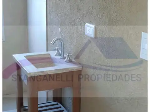 Departamento en Alquiler con 1 cocheras