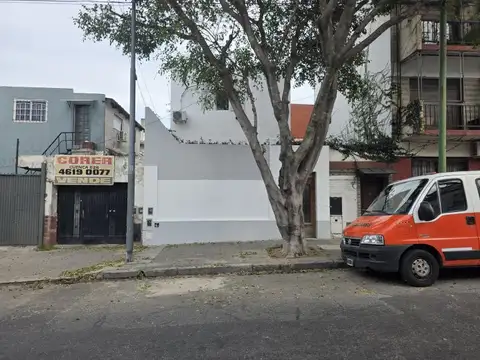 Depto Tipo Casa 4 ambientes con 2 baños