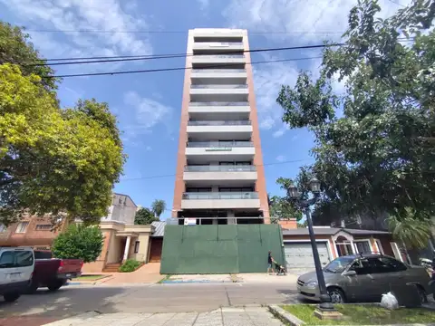 Venta Departamento en Macrocentro de Resistencia.-