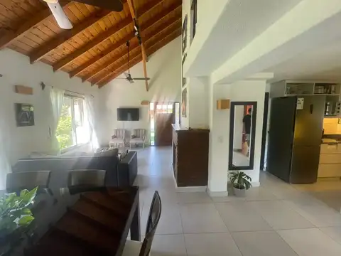 Casa En Alquiler En Campo Chico Pilar Con Piscina