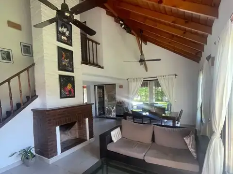 Casa en Alquiler de 3 dormitorios