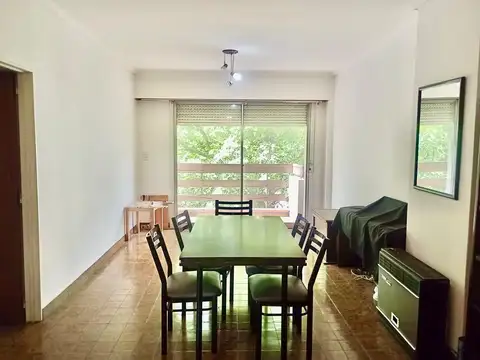 Departamento Semi Piso de 4 Ambientes al frente