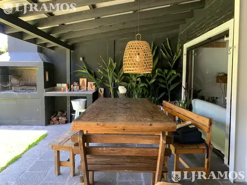 Casa en Alquiler Temporal en La Horqueta, USD 3.200