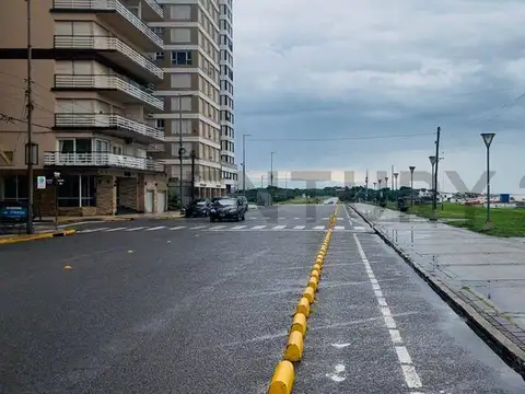 AV COSTANERA 1300, Piso 1