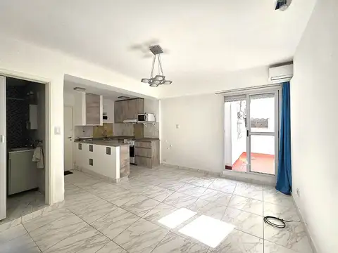 VENTA 2 AMBIENTES CON PATIO SAN NICOLÁS RECICLADO