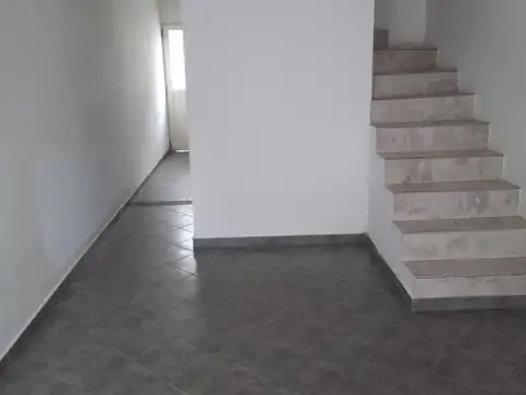 Depto Tipo Casa en Alquiler 18 años