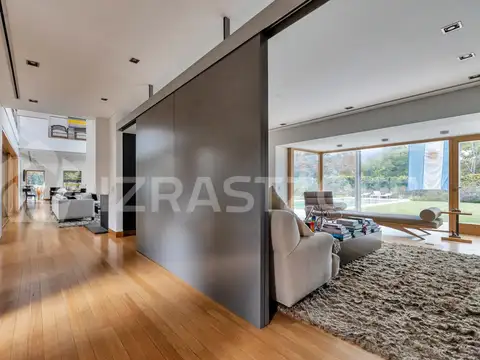 Casa en Venta en Olivos Golf Club, USD 1.500.000