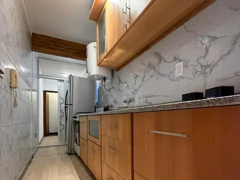 VENTA departamento 2 ambientes reciclado con dependencia en zona Plaza Colón, Mar del Plata