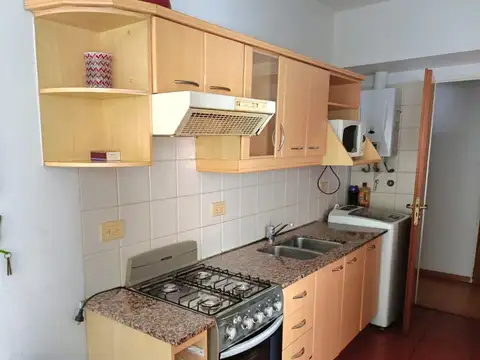 ALQUILER 1 AÑO Depto. 2 amb. amoblado y equipado c/balcón terraza