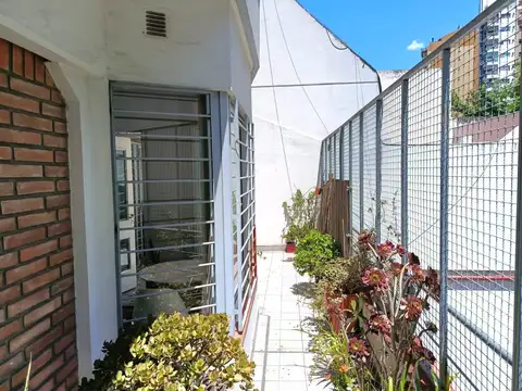 ALQUILER 1 AÑO Depto. 2 amb. amoblado y equipado c/balcón terraza