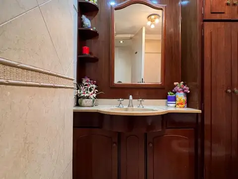 Departamento 4 ambientes con 2 baños