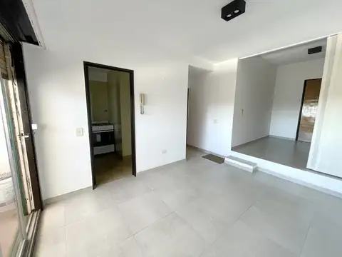 Departamento en alquiler en La Lucila-Vias/Maipu