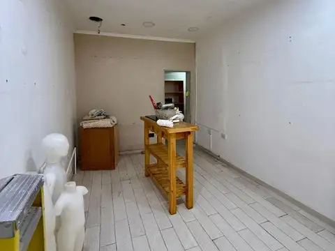 LOCAL EN ALQUILER, LOMITAS