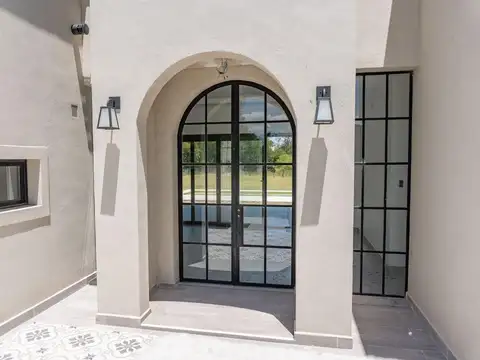 Casa en Venta en La Asunción Club de Campo, USD 240.000