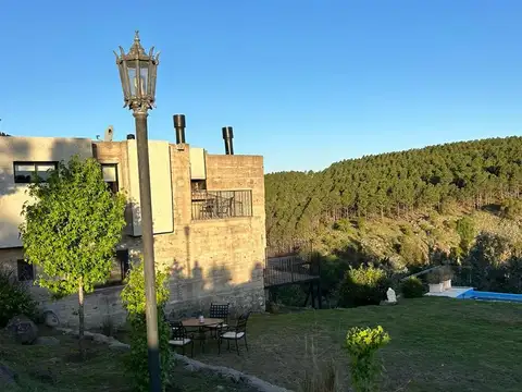 Casa en Venta con 4 cocheras