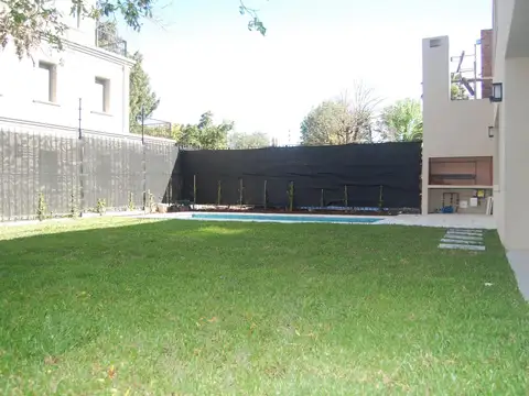 Casa en Alquiler de 4 dormitorios