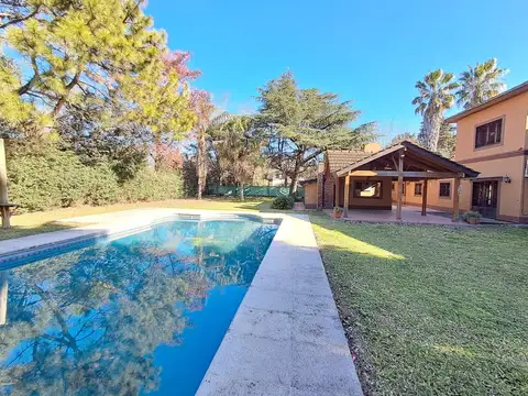 VENTA CASA 6 AMBIENTES. APTO CREDITO. LA LONJA. PILAR