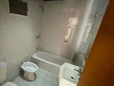 Depto Tipo Casa en Alquiler en La Plata, $ 600.000