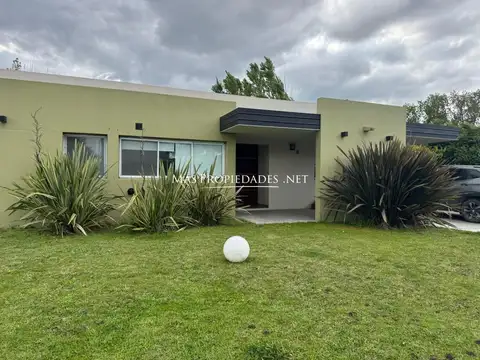 Casa en Alquiler de 3 dormitorios
