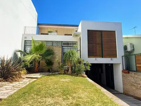 Casa en Venta en Villa Sarmiento