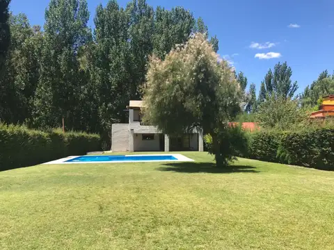 Casa en Venta con 1 cochera