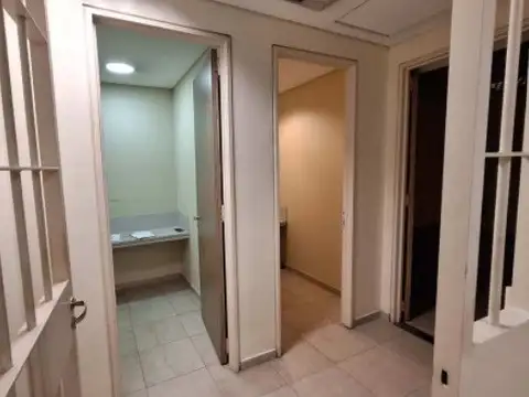 Oficina en VENTA sobre AV. Santa Fe, Retiro. APTO CREDITO