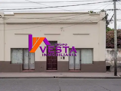 CASA EN VENTA + DOS LOCALES COMERCIALES *SAN LUIS 900* MACROCENTRO