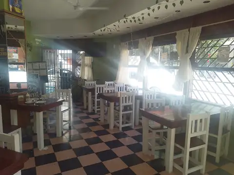 Excelente Restaurante en la zona de Monserrat.