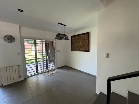 Casa en Venta en La Reja, USD 135.000