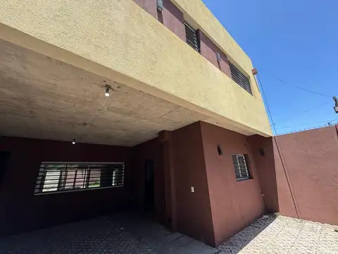 VENTA CASA 5 AMB C/JARDIN APTO CREDITO - MORENO