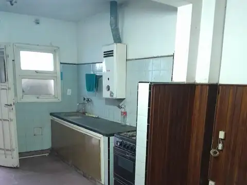 Local más departamento 2 ambientes