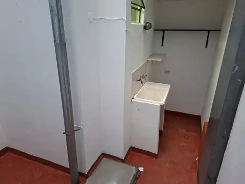 Depto Tipo Casa 2 ambientes con 1 baño