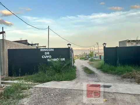 Terreno en venta en Barrio Cerrado