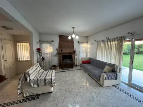 Casa en Alquiler de 3 dormitorios