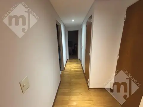 Departamento en Alquiler con 1 cocheras