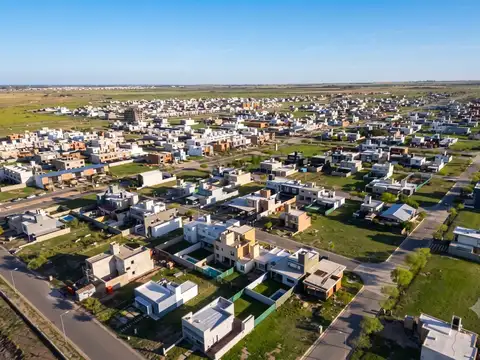 VENTA LOTE RESIDENCIAL EN DOCTA CENTRAL 250 M2