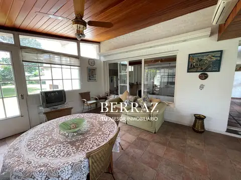 Casa 4 ambientes con 3 baños