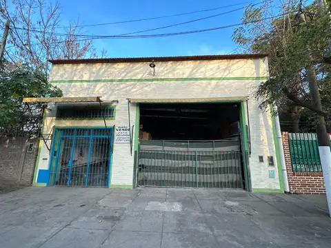 En venta Casa con amplio Galpón De 126 M2 A 40 Mts De Ruta 8(Av. Arturo Illia) en Barrio Santa Rita