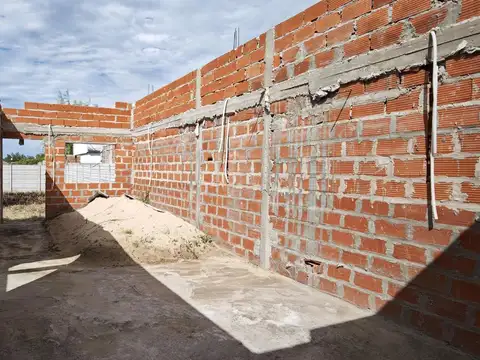 Casa 3 ambientes con 1 baño