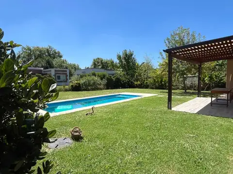 Casa en Alquiler de 3 dormitorios