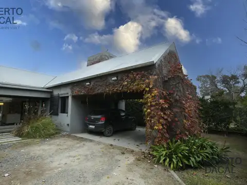 Casa en Venta en Countries y Barrios Cerrados en la Plata, USD 365.000