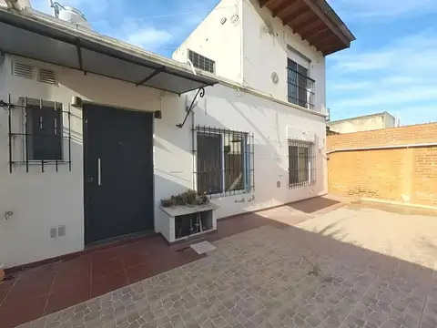 Venta PH tipo casa 3 ambientes Bella Vista s/expen