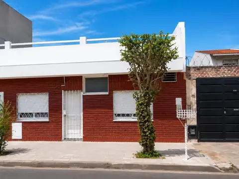 OPORTUNIDAD CASA LOTE PROP 3 AMB COCH TERRAZA ESCUCHA OFERTA