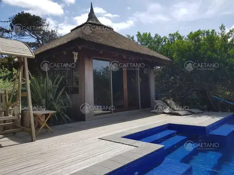 Casa 4 ambientes con 4 baños