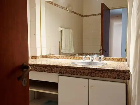 Depto 5 amb apto oficinas prof sobre Av. Pueyrredón y Sta.Fe