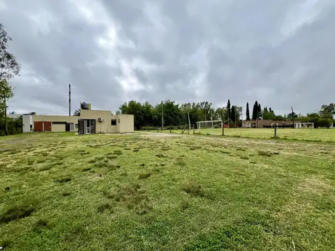 Campo en venta en Olmos, La Plata. Con dos casas y predio con canchas
