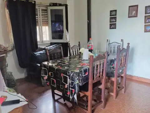 Casa 3 ambientes con 1 baño