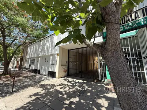 Departamento con cochera en ALQUILER